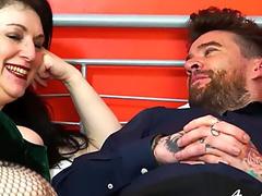 Nikki Loren recieves a mouthful cum after sucking a hard meat dick